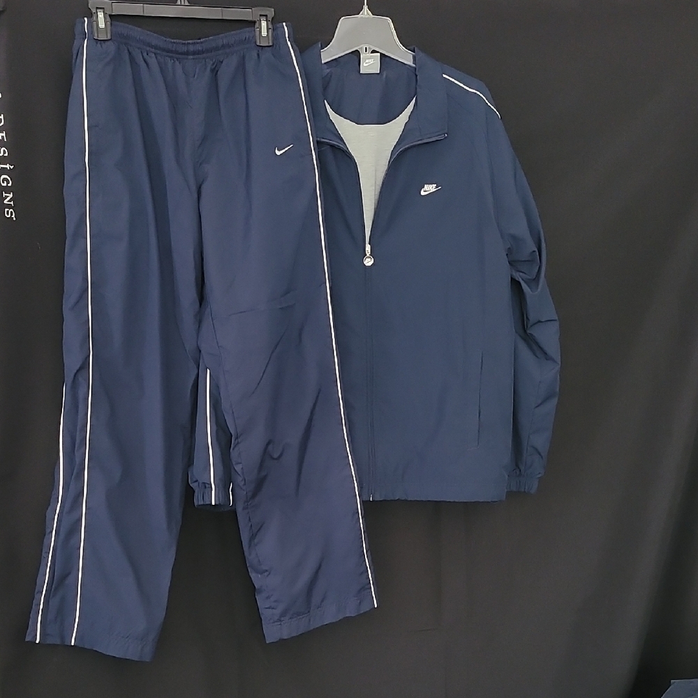 Nike Men’s Navy Windbreaker Track Jacket and Pants Set